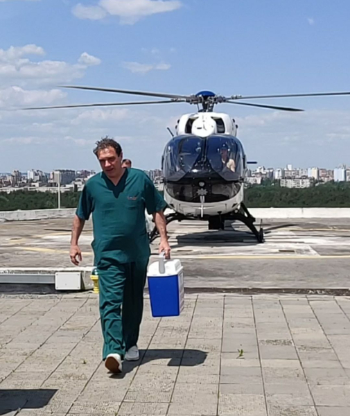 В Украине впервые за время войны доставили донорский орган вертолетом  - Общество