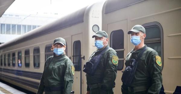 "Укрзалізныця" вернула в пассажирские поезда военизированную охрану - Общество