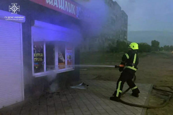 У Павлограді вночі підсмажилися шашлики, - пошкоджено торгове обладнання