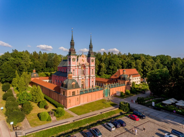 7 релігійних місць в Польщі, дивовижні історії яких ...