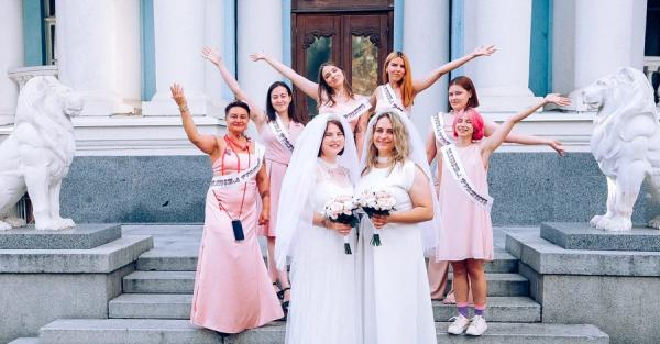 В Харькове военнослужащая и активистка сыграли неофициальную свадьбу  - Общество