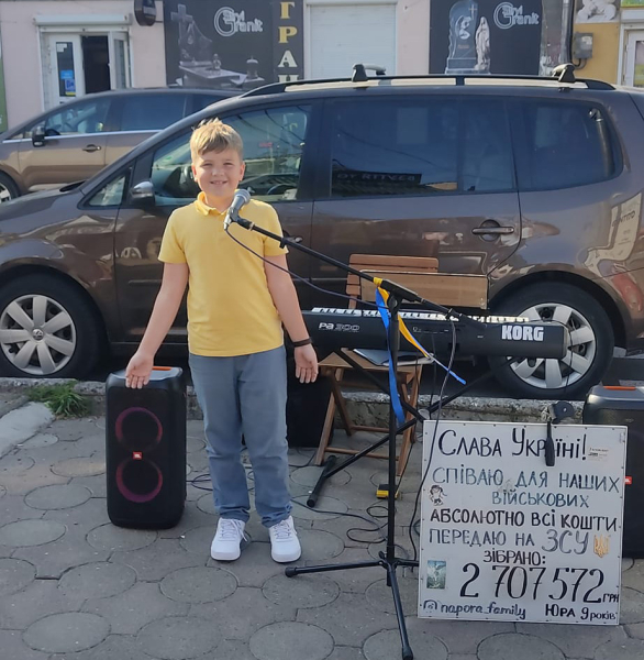40 песен за концерт: 9-летний певец со Львова собрал для ВСУ около 2,8 млн грн - Общество