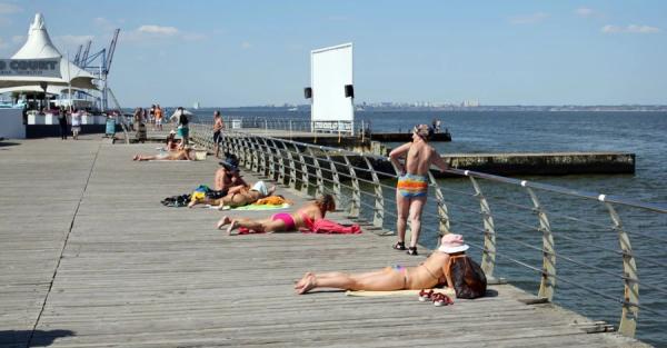 Власти Одесской области разрешили открыть пляжный "бархатный" сезон - Общество