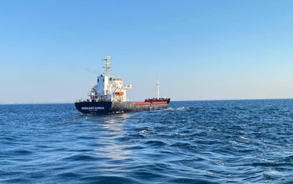 Первое судно с зерном прорвало блокаду России