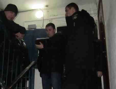 У Павлограді 42-річний чоловік у під'їзді до смерті забив свого знайомого