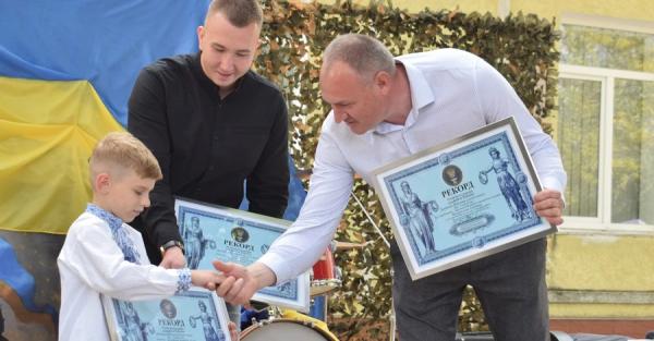 Семилетний мальчик из Ровенщины стал самым молодым диджеем Украины - Общество