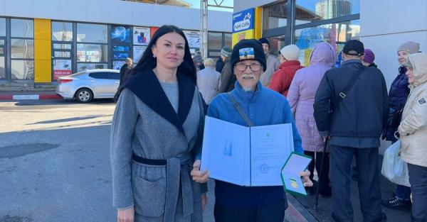 В Харькове с 76-м днем ​​рождения поздравили японского волонтера Фуминори Цучико - Общество