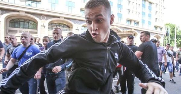 Суд закрыл дело против нападавшего на журналистов Вадима Титушко - Общество