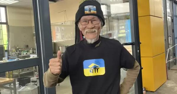 В Харькове японскому волонтеру запрещали собирать средства возле ТРЦ - Общество