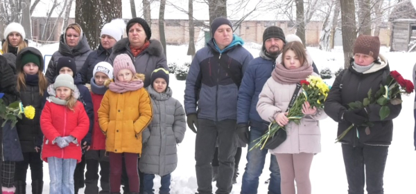 
				У громаді  відкрили меморіальні дошки загиблим Героям Іванові Гайдару та Віктору Шевченку
				
