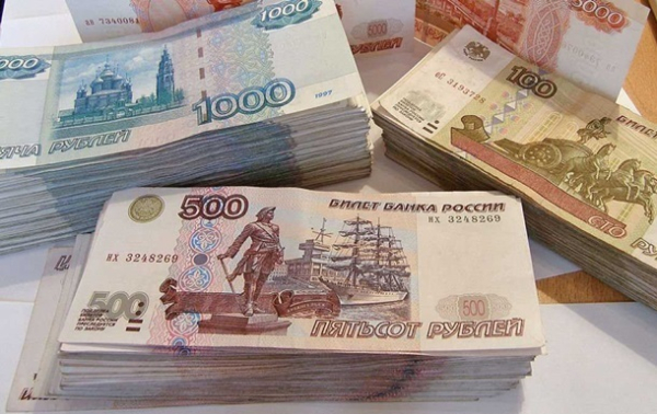 Жители беднейших регионов РФ обогатились на "гробовых" выплатах - СМИ