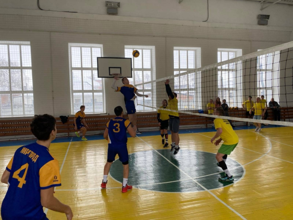 
				У Миргороді завершилися змагання чемпіонату  ВФСТ "Колос"  з волейболу
				