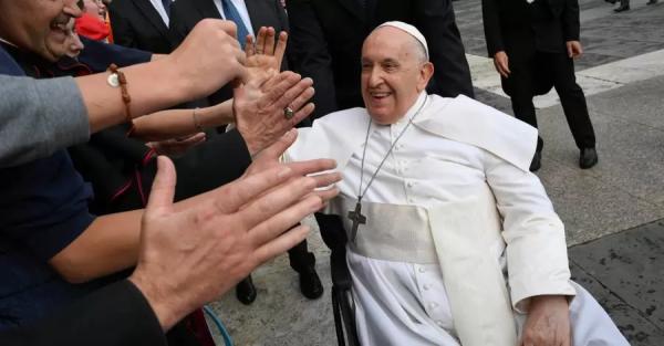 Папа Римский сделал новое заявление о войне и призвал молиться за ее завершение - Общество