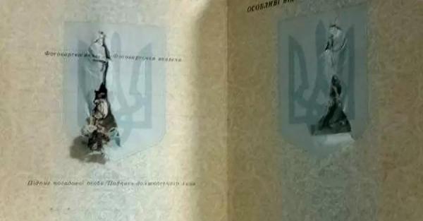 В ВСУ рассказали, как украинский паспорт буквально спас жизнь военному - Общество