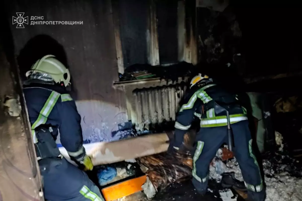 У Кам’янському пожежні у палаючій квартирі натрапили на тіло загиблого чоловіка | новини Дніпра