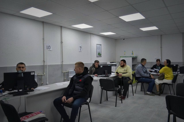 В Харькове открыли первый в Украине сервисный центр МВД в укрытии - Общество