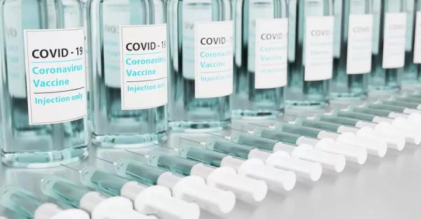 В Еврокомиссии ограничили срок действия сертификатов о вакцинации - Коронавирус
