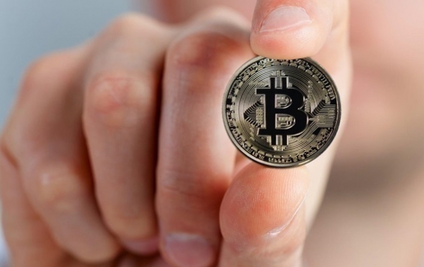 Стоимость Bitcoin упала ниже 60 тысяч долларов