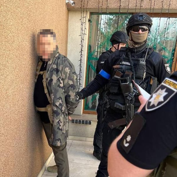У Києві затримали чоловіка, який наказав невідомим з автоматами роззброїти патрульних поліції  | Криминальные новости