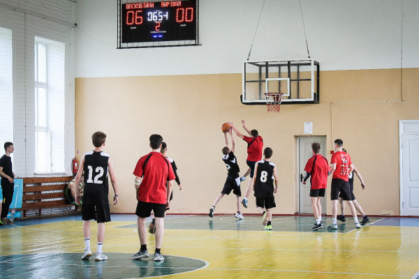 
				Відбулися фінальні змагання з баскетболу серед хлопців у межах ІІІ (районного) етапу "Всеукраїнських шкільних ліг"
				