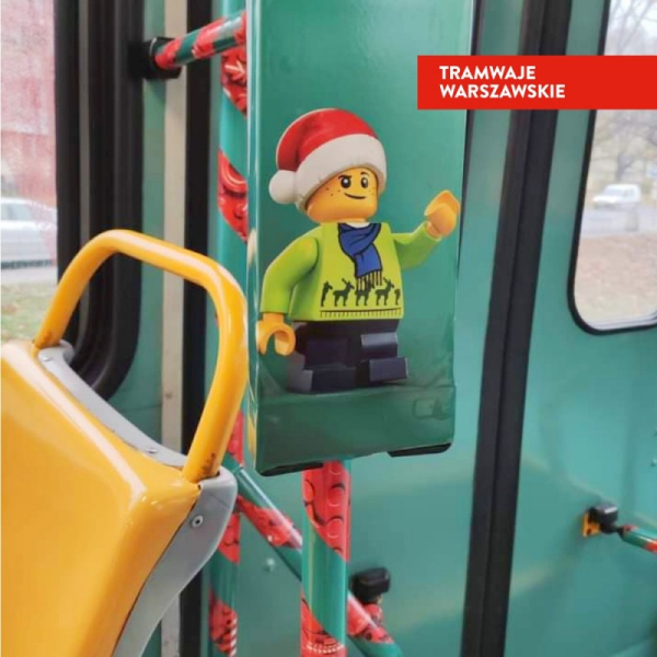 У Варшаві з'явився безкоштовний трамвай LEGO (ФОТО)