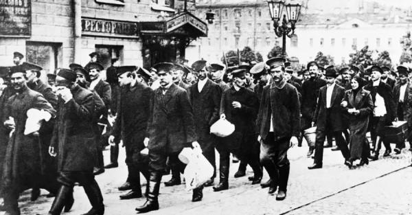 Мобилизация в Первую мировую войну: 50-летних в армию не брали, а пекарей бронировали - Общество