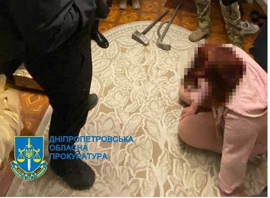 У Павлограді затримано жінку, яка збирала інформацію про переміщення військової техніки ЗСУ