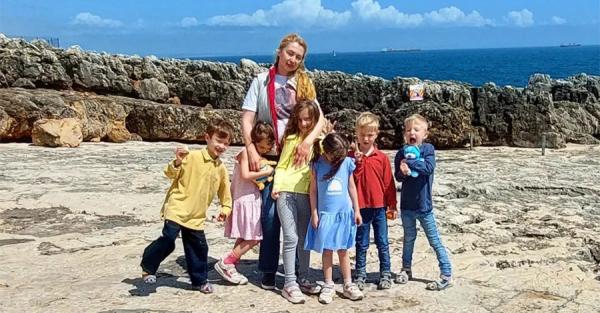 Мама одесских пятерняшек: В Португалии хорошо, но скучаем за нашим морем - Общество