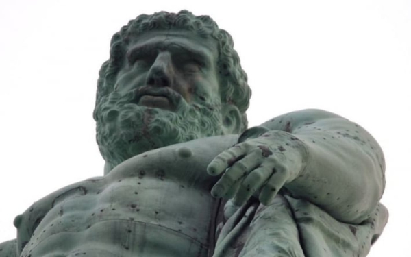 
В Риме во время ремонта канализации нашли древнеримскую статую Геркулеса - Новости Мелитополя
