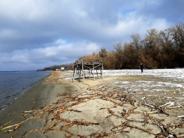
Снижение уровня воды и кучи мертвой рыбы: начало экологической катастрофы на реке Днепр - Новости Мелитополя
