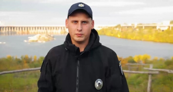 
Бердянский полицейский спасал под обстрелами людей в Запорожье - Новости Мелитополя
