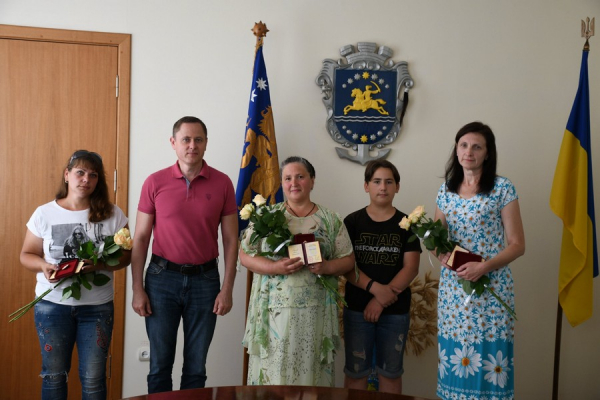 Мэр Никополя встретился с матерями-героинями (фото)